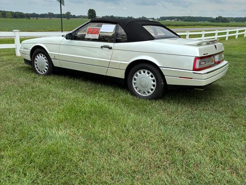 Used 1993 Cadillac Allante FWD image 5