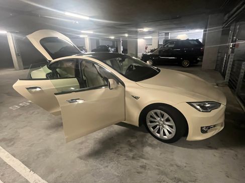 Used 2017 Tesla Model S 100D AWD/4WD image 10