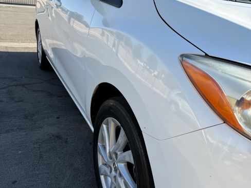 Used 2012 MAZDA MAZDA5 Sport FWD image 12
