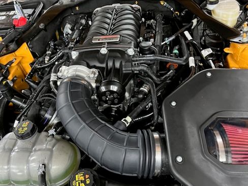 Used 2022 Ford Mustang GT Premium w/ Equipment Group 401A image 4