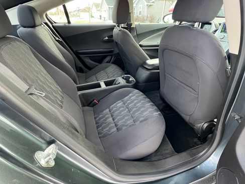 Used 2013 Chevrolet Volt w/ Enhanced Safety Package 2 image 13