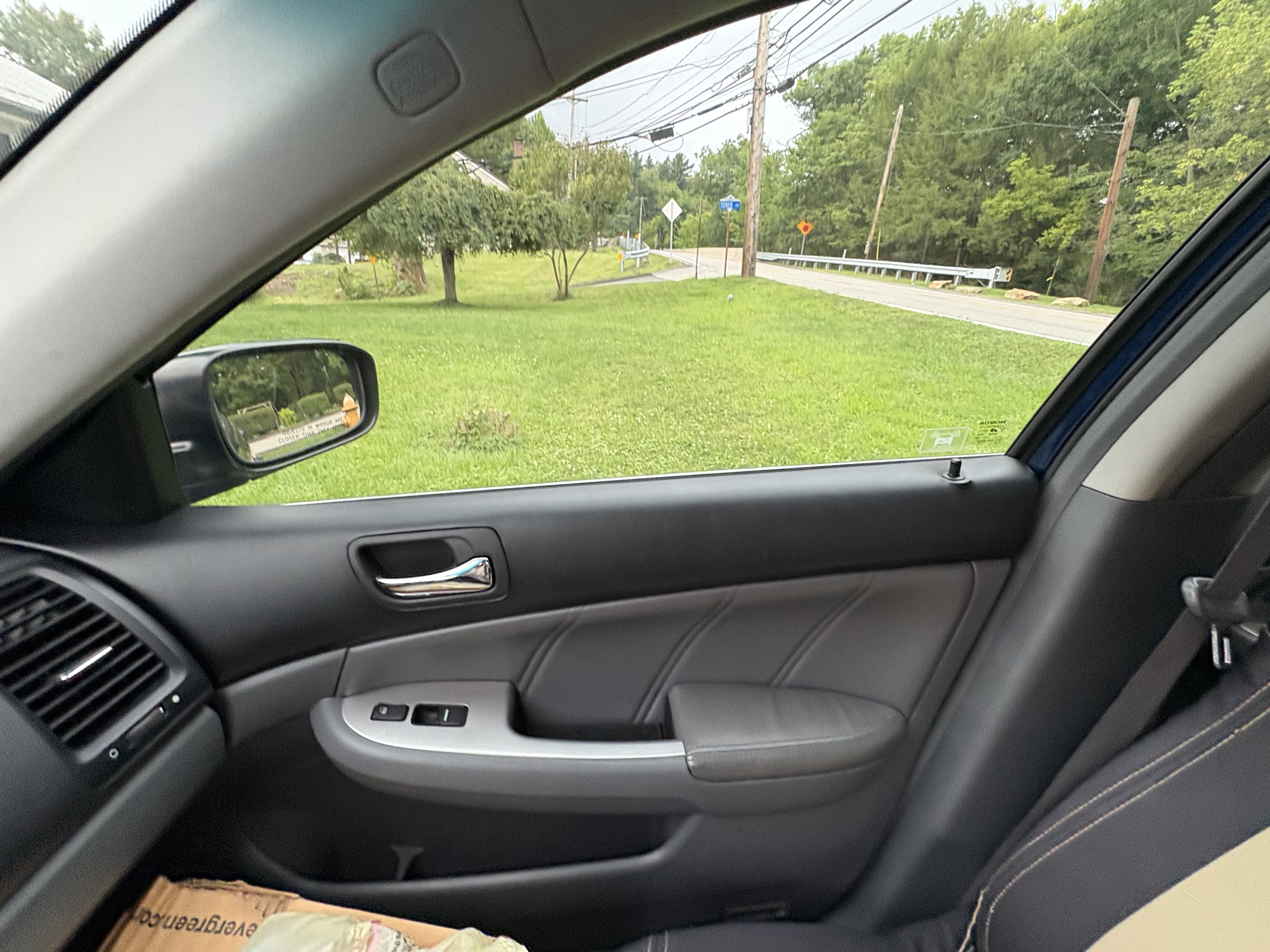 Used 2004 Honda Accord EX image 10