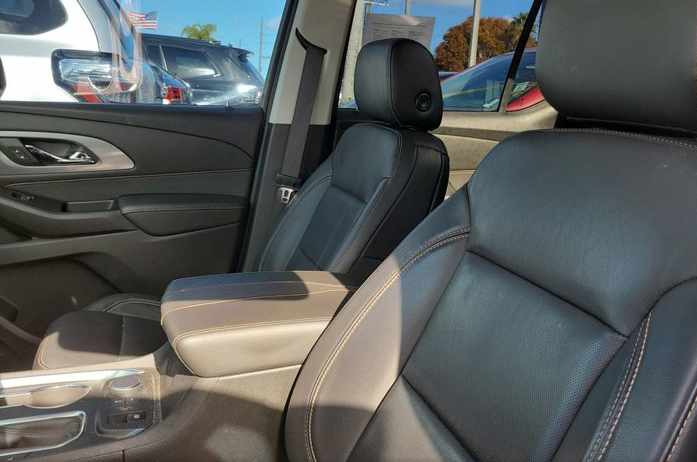 Used 2019 Chevrolet Traverse Premier w/ Redline Edition FWD image 16