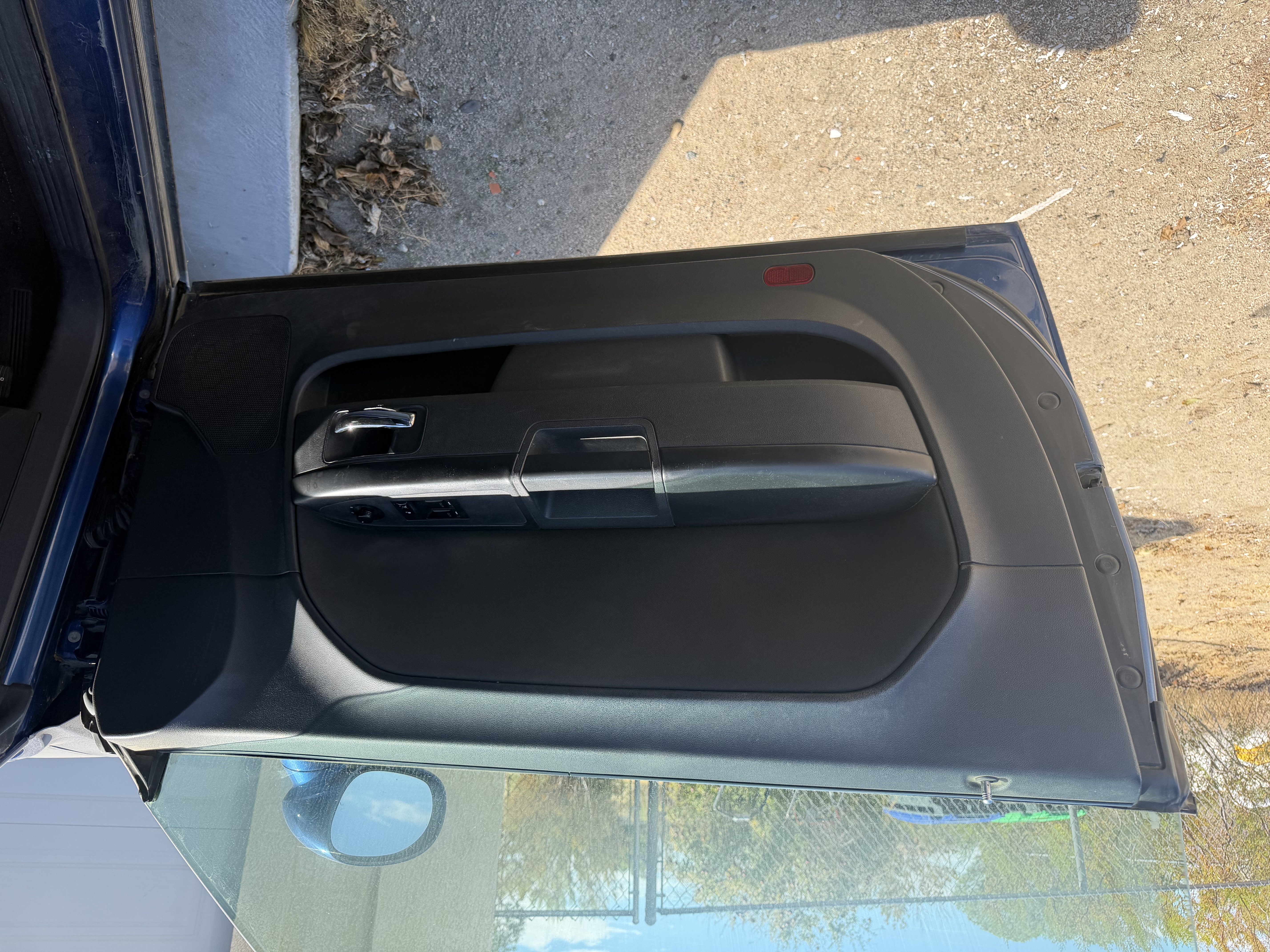 Used 2009 Dodge Challenger SE RWD image 14