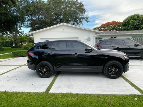 Used 2019 Jaguar F-PACE Premium AWD/4WD image 4