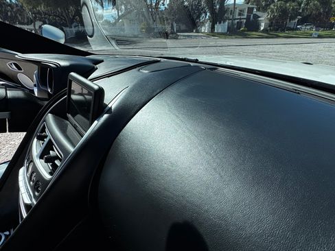 Used 2018 Aston Martin DB11 V12 image 17