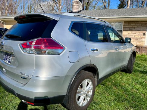 Used 2014 Nissan Rogue SV w/ SV Premium Package image 6