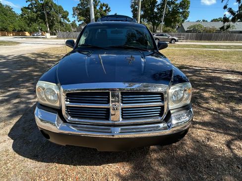 Used 2005 Dodge Dakota SLT RWD image 1