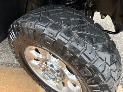 Used 2012 Ford F250 XLT w/ XLT Value Pkg image 4