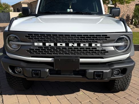 Used 2023 Ford Bronco Badlands w/ Sasquatch Package image 5