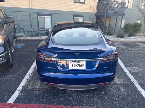 Used 2015 Tesla Model S 90D image 5