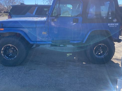 Used 1994 Jeep Wrangler SE image 9