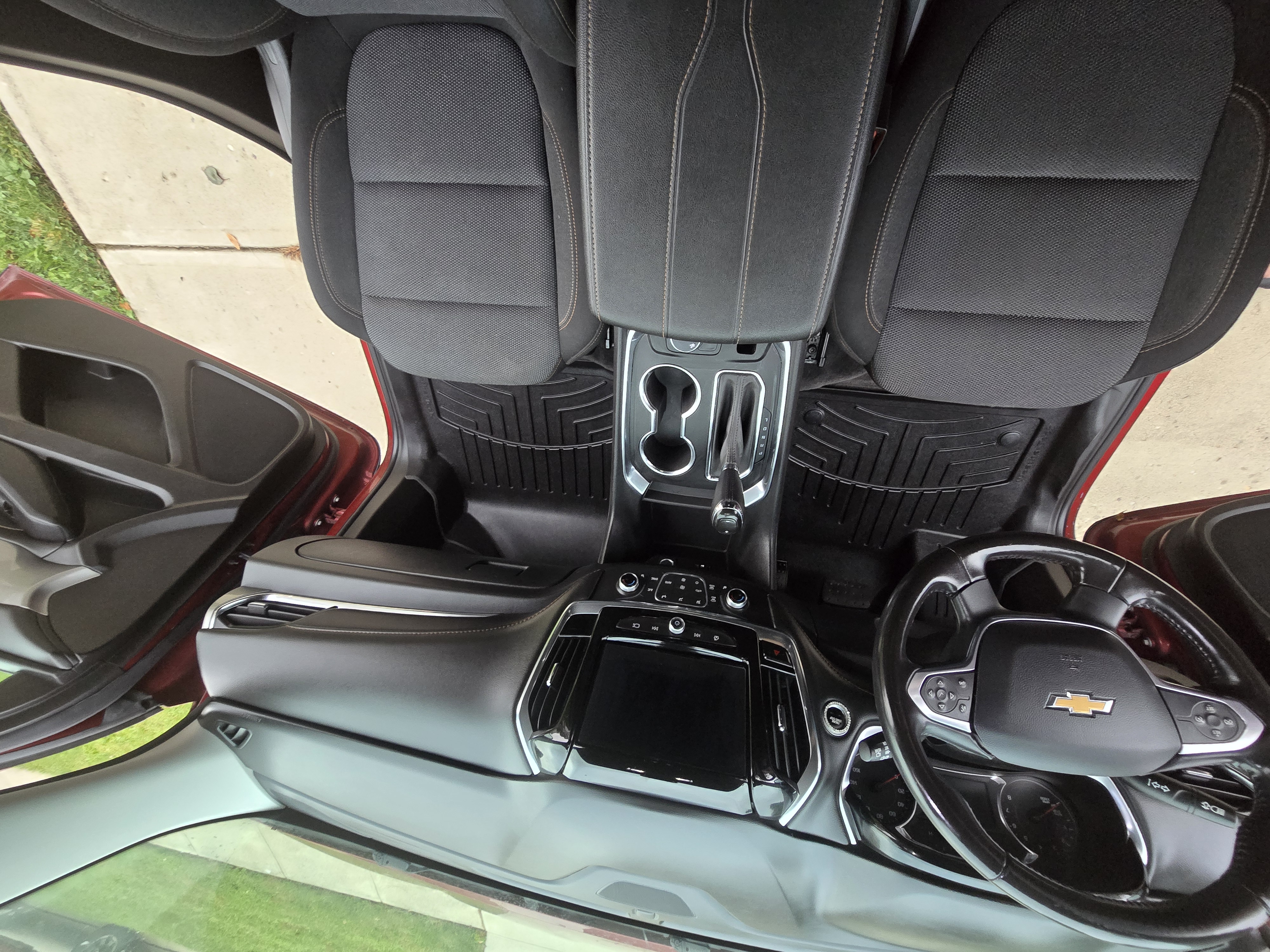 Used 2020 Chevrolet Traverse LT FWD image 20