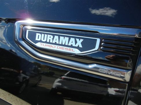 Used 2022 GMC Sierra 1500 AT4 w/ AT4 Premium Package AWD/4WD image 4