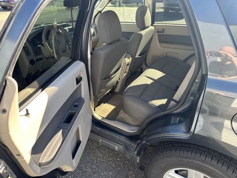Used 2010 Ford Escape 4WD Hybrid image 6
