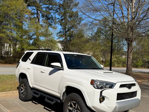 Used 2020 Toyota 4Runner TRD Off-Road image 5