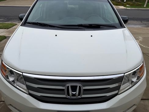 Used 2012 Honda Odyssey Touring Elite image 15