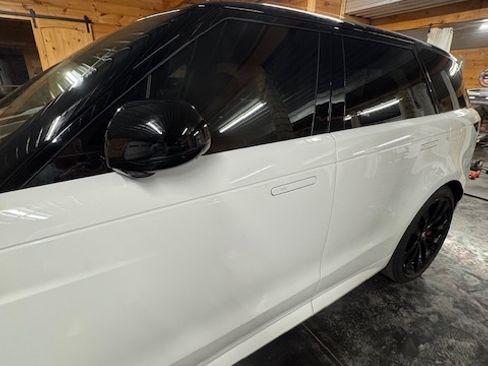 Used 2025 Land Rover Range Rover Sport Dynamic SE image 8