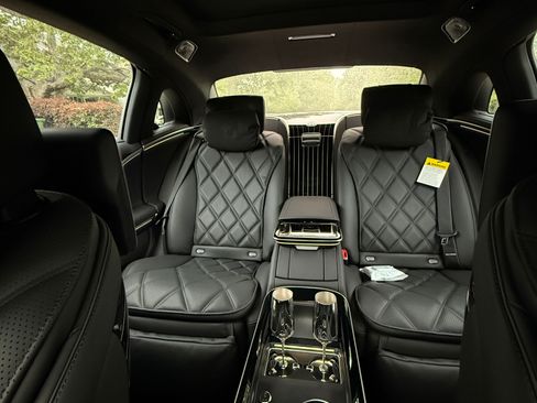 Used 2024 Mercedes-Benz Maybach S 580 S 580 4MATIC Sedan 4D image 4