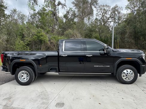 Used 2024 GMC Sierra 3500 Denali Ultimate image 6