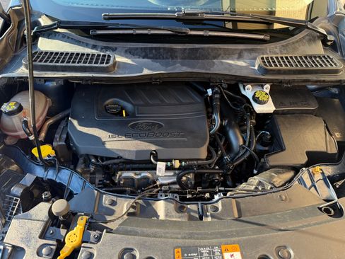 Used 2018 Ford Escape SE w/ SE Sync 3 Package image 15