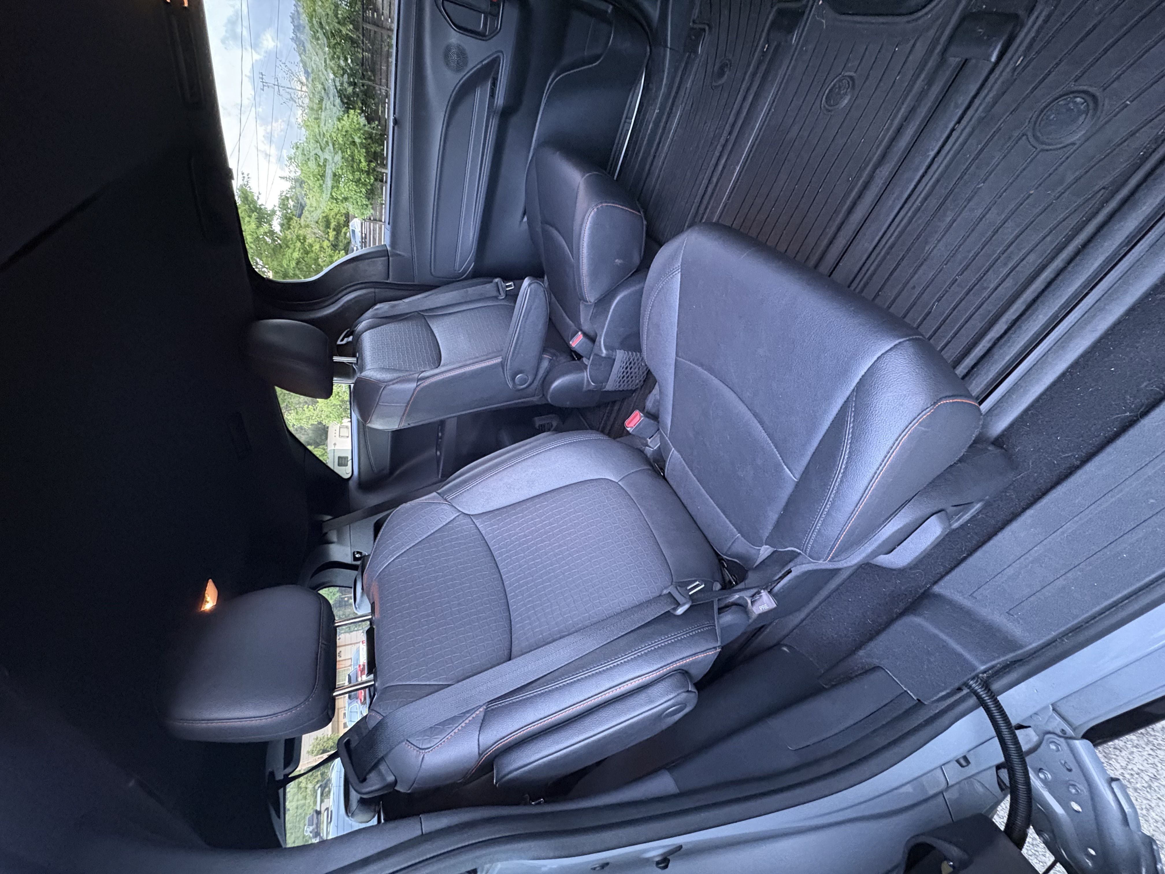 Used 2023 Toyota Sienna XSE AWD/4WD image 9