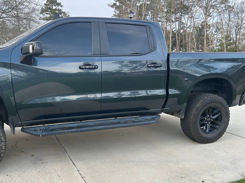 Used 2019 Chevrolet Silverado 1500 LT Trail Boss w/ Convenience Package image 2