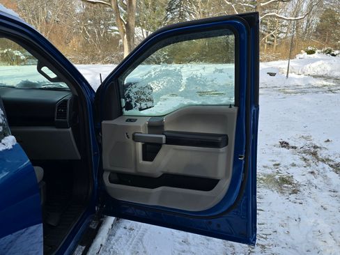 Used 2018 Ford F150 XLT w/ Equipment Group 302A Luxury image 14