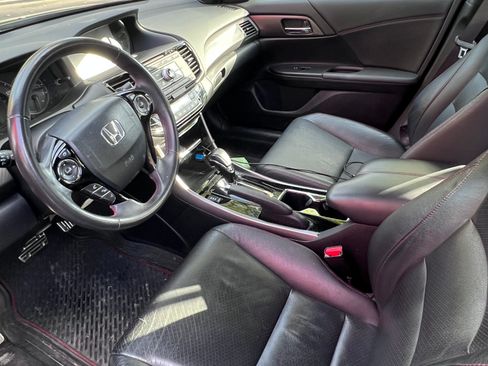 Used 2017 Honda Accord Sport Special Edition image 6