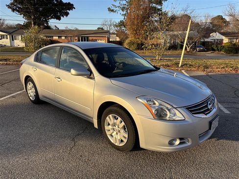 Used 2012 Nissan Altima 2.5 S image 1