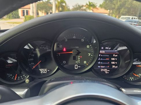 Used 2017 Porsche 911 Carrera image 9