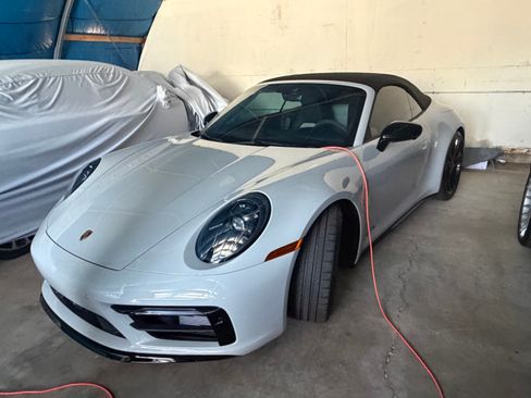 Used 2024 Porsche 911 Carrera S RWD image 11
