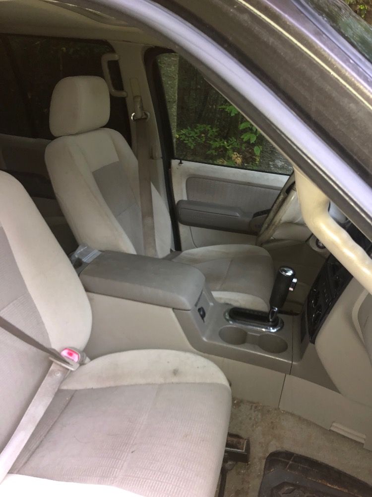 Used 2006 Ford Explorer XLT AWD/4WD image 12