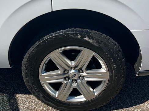 Used 2018 Ford Expedition XLT w/ Equipment Group 202A image 11