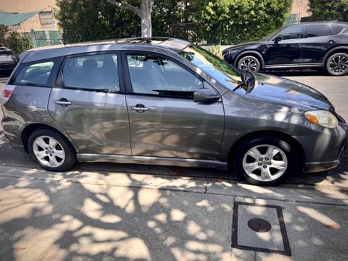Used 2005 Toyota Matrix XR FWD image 9