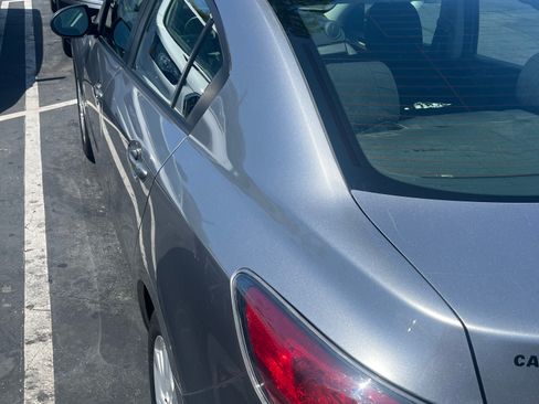 Used 2010 MAZDA MAZDA3 i Touring FWD image 5
