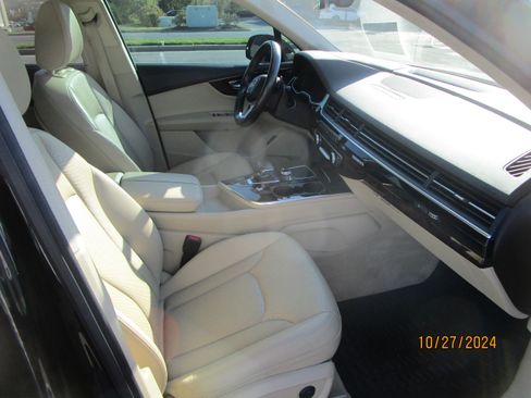 Used 2017 Audi Q7 3.0T Prestige AWD/4WD image 14