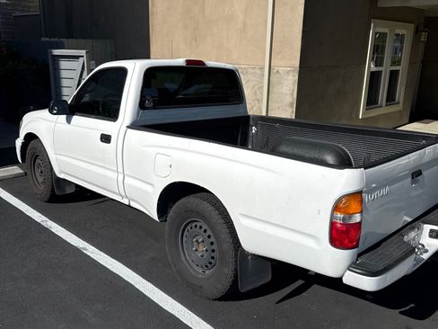 Used 2002 Toyota Tacoma 2WD Regular Cab image 9