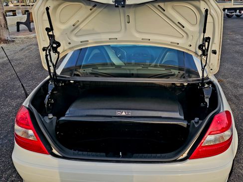Used 2005 Mercedes-Benz SLK 350 image 6