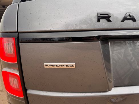 Used 2019 Land Rover Range Rover Supercharged image 16