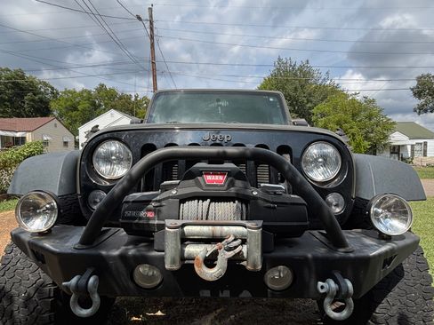 Used 2015 Jeep Wrangler Sport AWD/4WD image 6