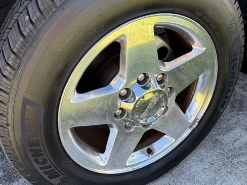 Used 2014 GMC Sierra 2500 Denali w/ Suspension Package, Off-Road image 24