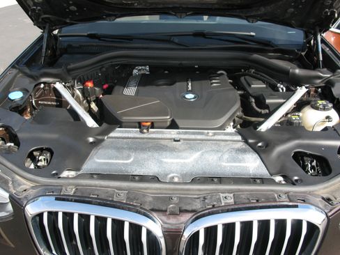 Used 2019 BMW X3 xDrive30i w/ Driving Assistance Package image 18