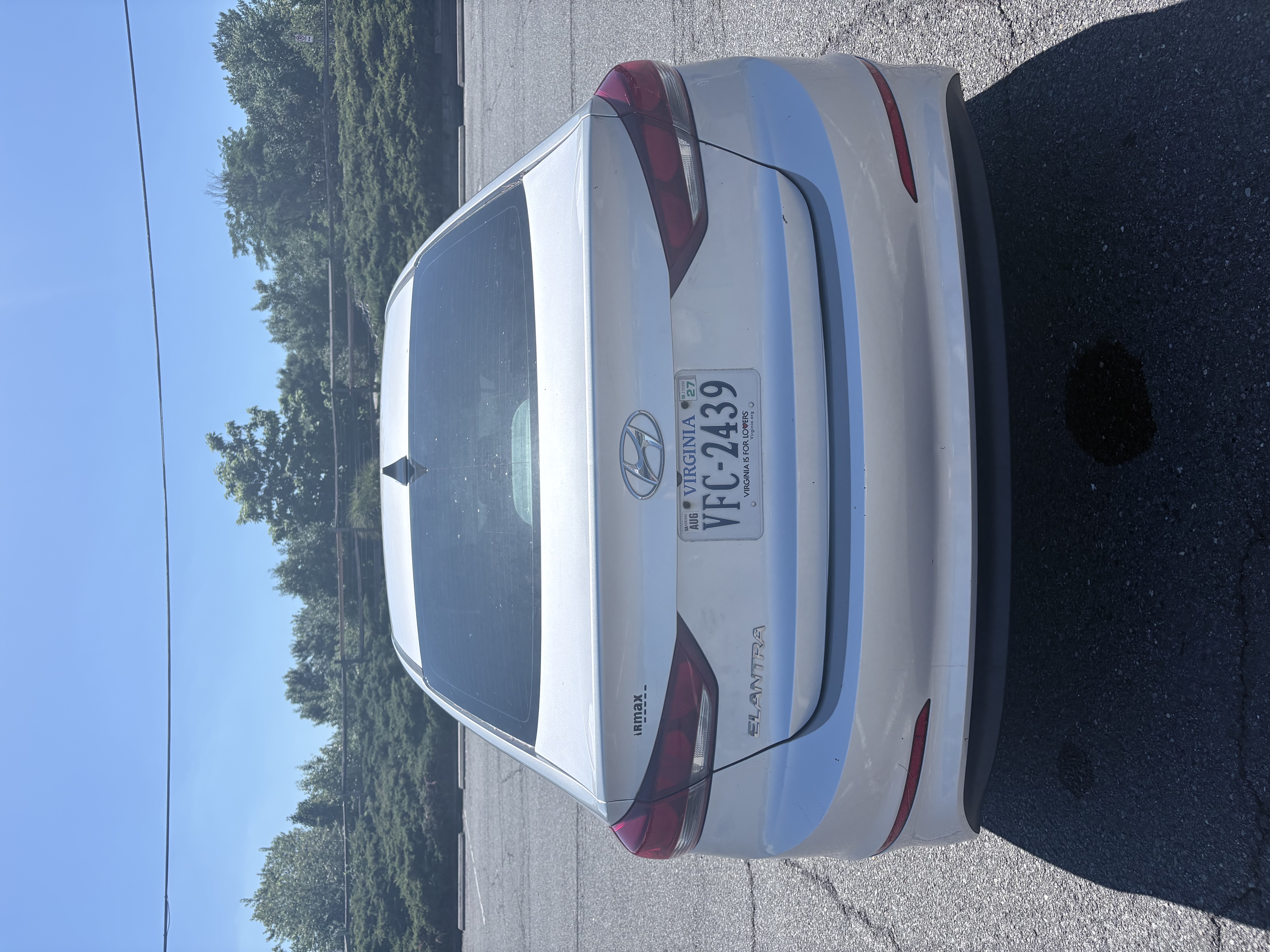 Used 2017 Hyundai Elantra SE FWD image 4