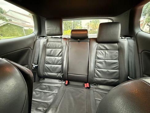 Used 2011 Volkswagen Golf 2-Door FWD image 12