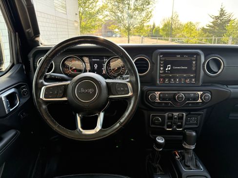 Used 2023 Jeep Wrangler Unlimited Sahara w/ Cold Weather Group AWD/4WD image 8