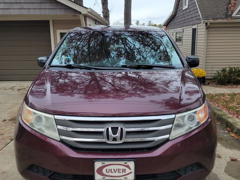 Used 2012 Honda Odyssey EX image 1