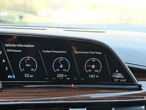 Used 2021 Cadillac Escalade Premium Luxury image 19