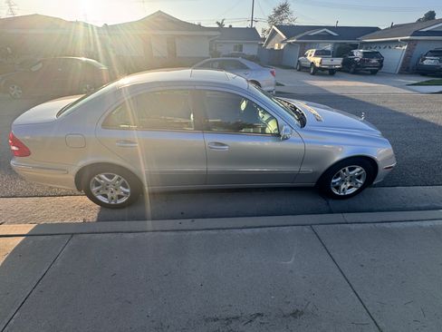 Used 2003 Mercedes-Benz E 320 Sedan image 5