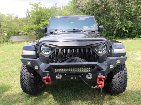 Used 2020 Jeep Gladiator Rubicon image 11